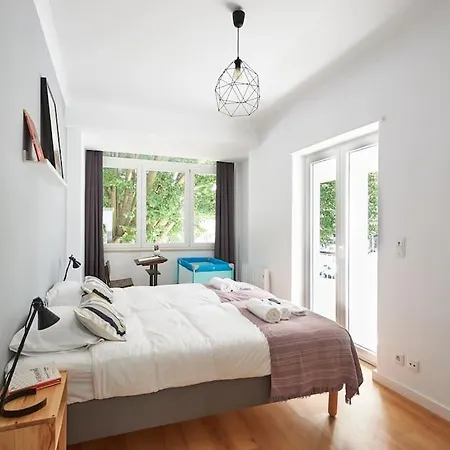 1 Min To The - Perfect For 6 Guests Carcavelos (Lisbon)