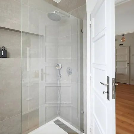 Appartement 1 Min To The - Perfect For 6 Guests Carcavelos (Lisbon)