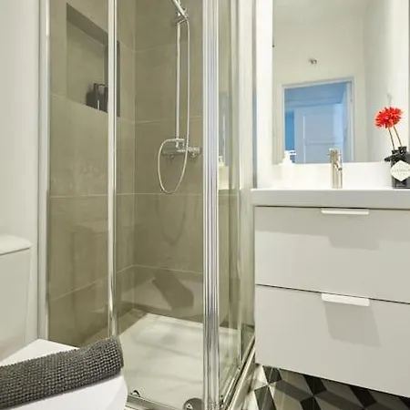 Appartement 1 Min To The - Perfect For 6 Guests Carcavelos (Lisbon)