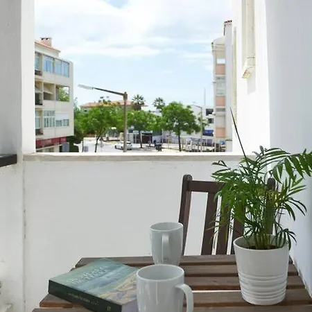 1 Min To The - Perfect For 6 Guests Appartement