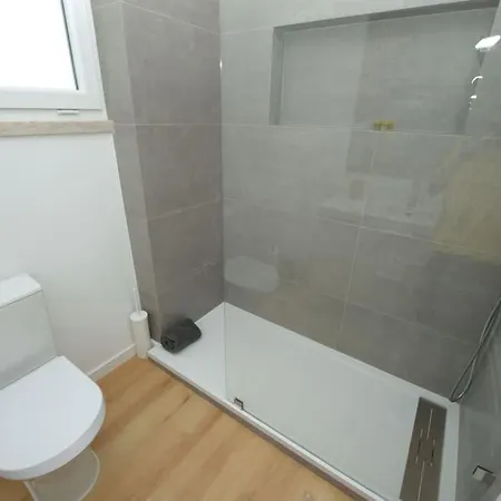 1 Min To The - Perfect For 6 Guests Appartement Carcavelos (Lisbon)